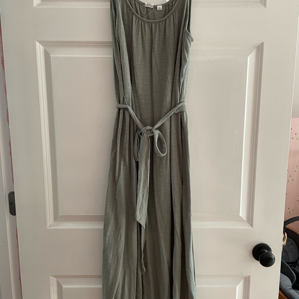 GAP Sage Green Sleeveless Maxi Dress